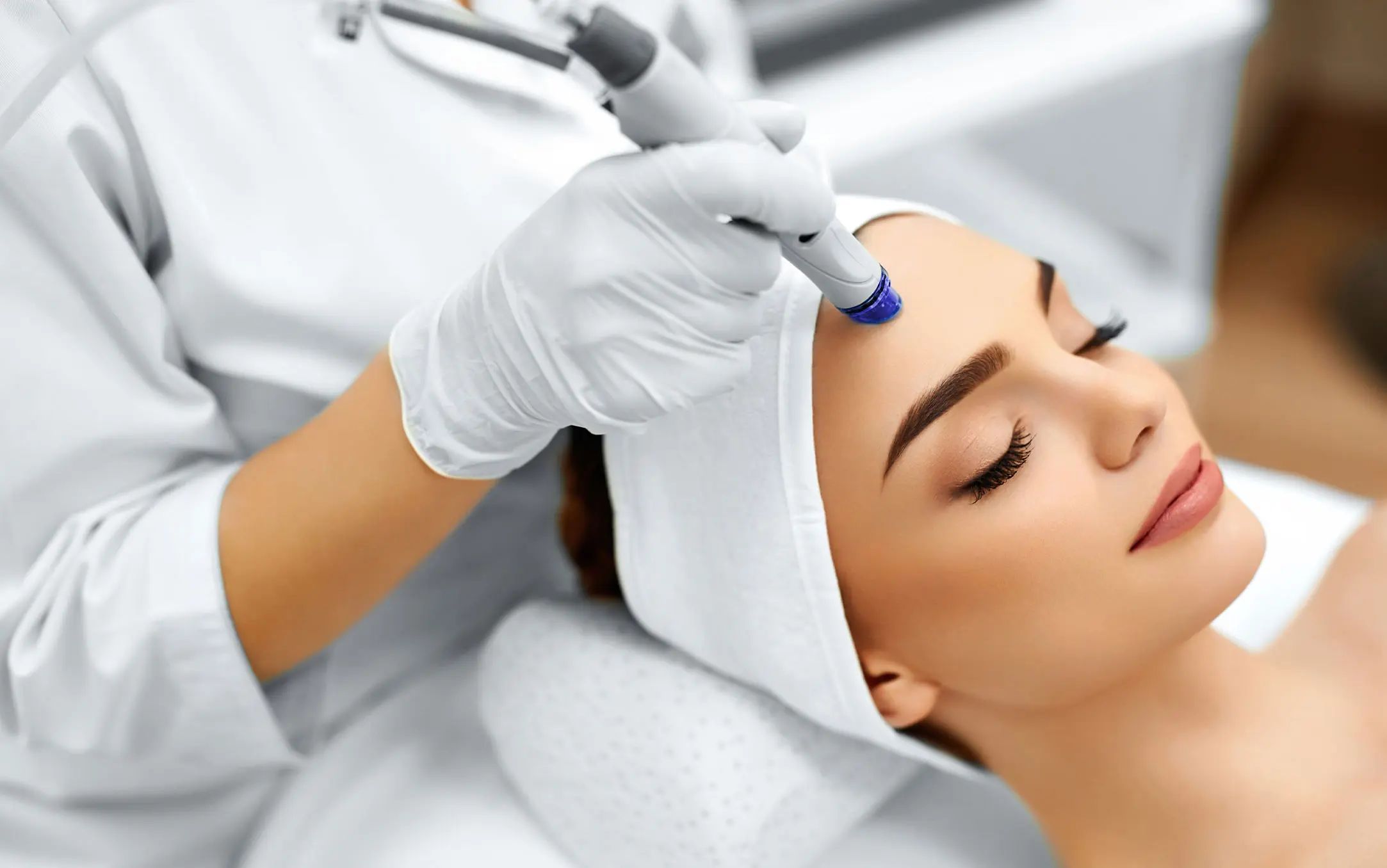 What Is Collagen Lift Therapy and How Can It Help Ageing, Loose Skin Billingshurst?